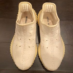 Authentic Yeezy x adidas Boost 350 V2 Cream White SIZE 7.5 M / 9 W